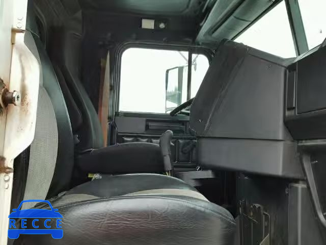 1998 FREIGHTLINER CONVENTION 1FUWDMCA3WP950565 image 4