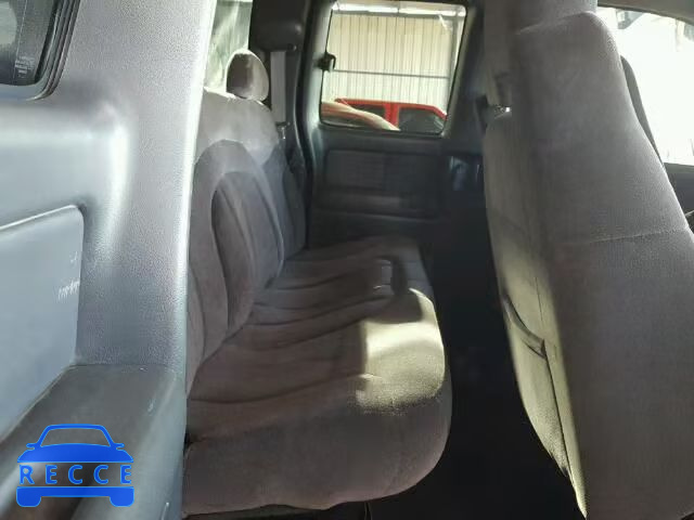 2002 GMC SIERRA K15 1GTEK19T32E197917 Bild 5