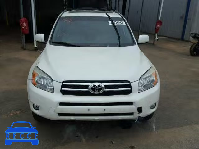 2007 TOYOTA RAV4 LTD JTMBD31V175097070 image 8