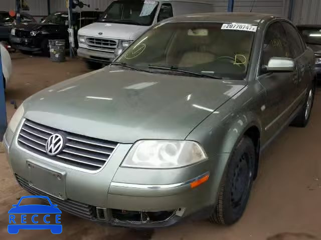 2002 VOLKSWAGEN PASSAT GLX WVWTH63B62P176440 Bild 1