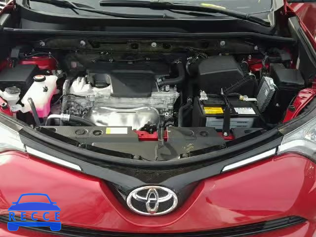 2016 TOYOTA RAV4 LE JTMBFREV4GJ076079 image 6