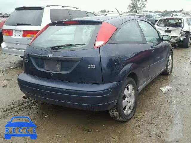 2002 FORD FOCUS ZX3 3FAFP313X2R159990 зображення 3