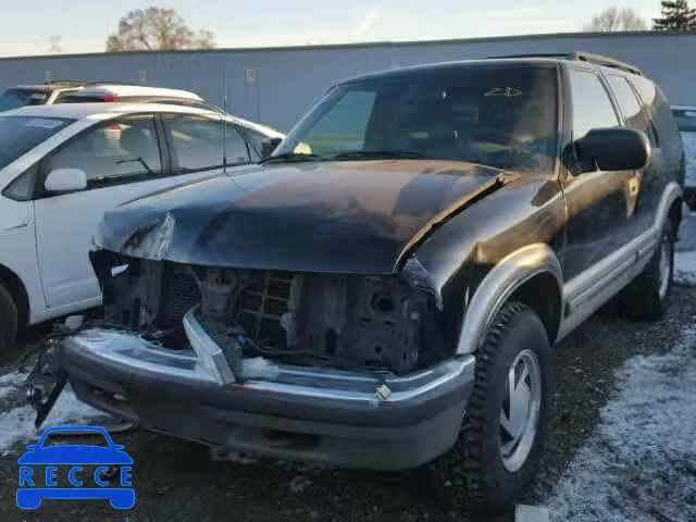 1999 CHEVROLET BLAZER 1GNDT13W7X2228873 Bild 1