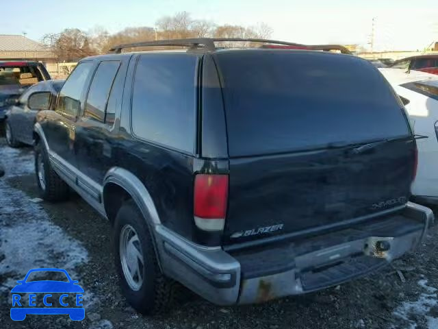 1999 CHEVROLET BLAZER 1GNDT13W7X2228873 Bild 2