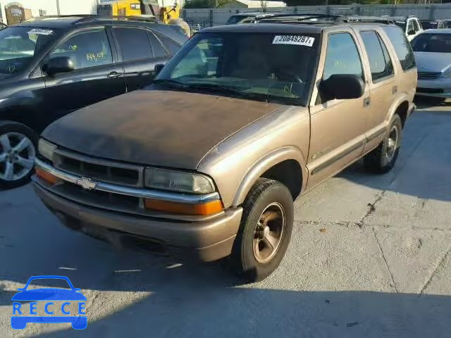 2002 CHEVROLET BLAZER 1GNCS13W72K183957 image 1