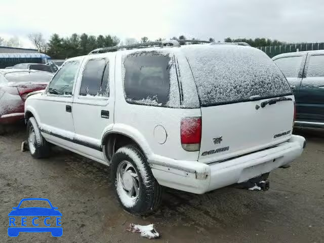 1997 CHEVROLET BLAZER 1GNDT13W2V2170118 Bild 2