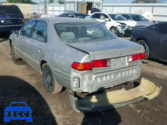 2000 TOYOTA CAMRY 4T1BG22K3YU665103 зображення 2