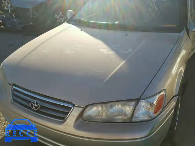 2001 TOYOTA CAMRY LE/X JT2BF28K510323494 image 6