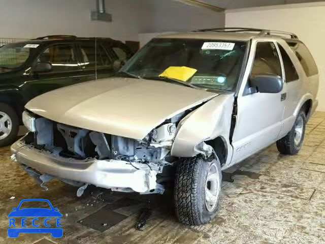 2002 CHEVROLET BLAZER 1GNCS18WX2K127682 image 1