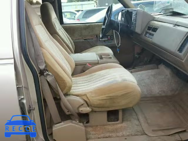1993 CHEVROLET K1500 SUBU 1GNFK16K2PJ403721 image 4
