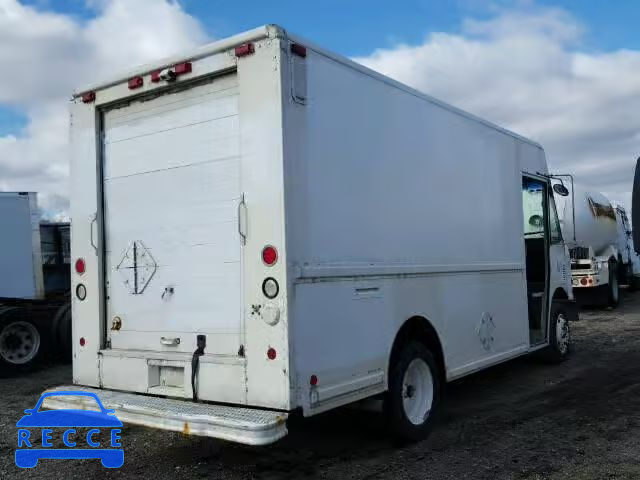 2001 FREIGHTLINER M LINE WAL 4UZAANBW41CJ22517 Bild 3