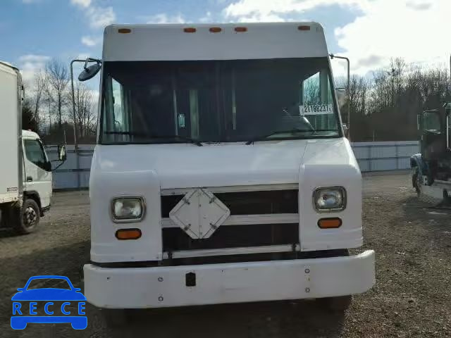 2001 FREIGHTLINER M LINE WAL 4UZAANBW41CJ22517 Bild 8