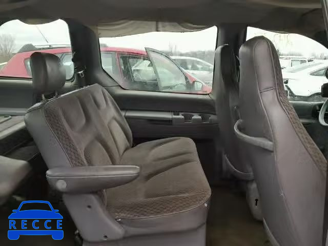 2000 CHRYSLER VOYAGER 2C4FJ25B6YR810540 image 5