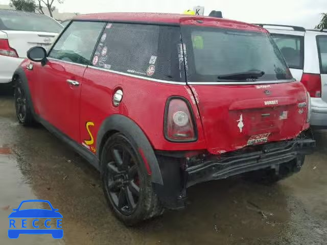 2009 MINI COOPER S WMWMF735X9TT96723 image 2