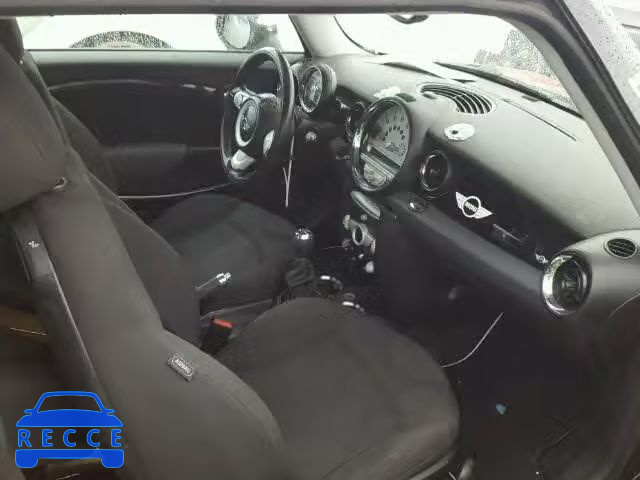 2009 MINI COOPER S WMWMF735X9TT96723 image 4