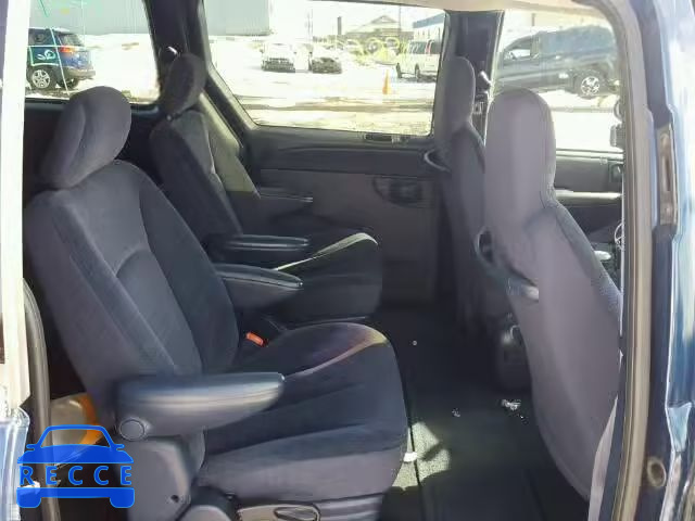 2002 CHRYSLER Town and Country 2C4GP44352R672375 image 5