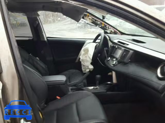 2015 TOYOTA RAV4 XLE JTMRFREV0FD139741 image 4