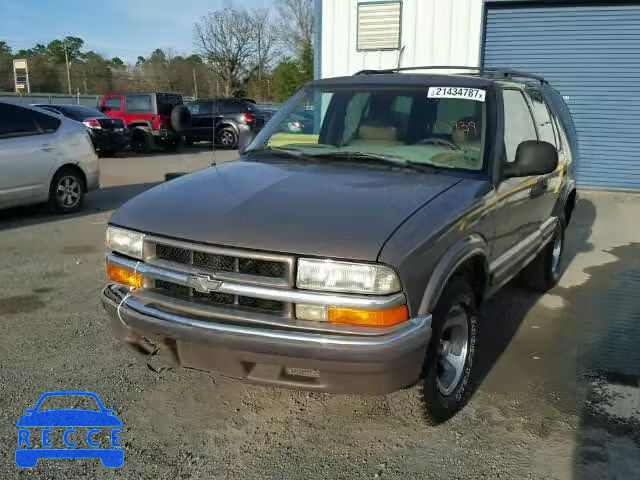 1998 CHEVROLET BLAZER 1GNCS13WXWK113939 image 1