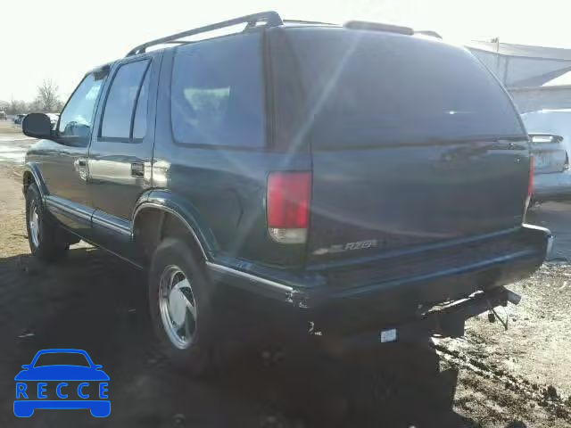 1997 CHEVROLET BLAZER 1GNDT13W3V2191575 Bild 2