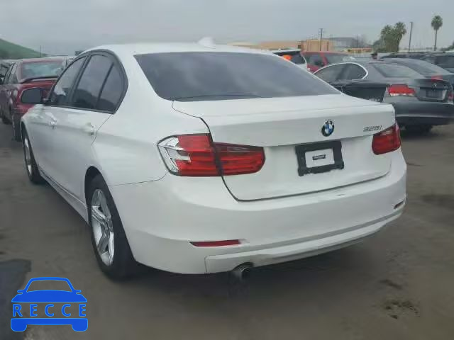 2015 BMW 320I WBA3B1G55FNT04884 Bild 2