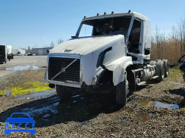 2015 VOLVO VNL 4V4NC9EHXFN918015 Bild 1