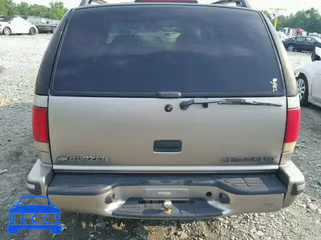 1998 CHEVROLET BLAZER 1GNDT13W8W2208209 image 9