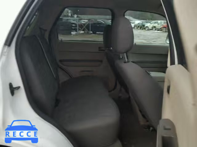 2008 FORD ESCAPE XLS 1FMCU92Z38KA70637 image 5