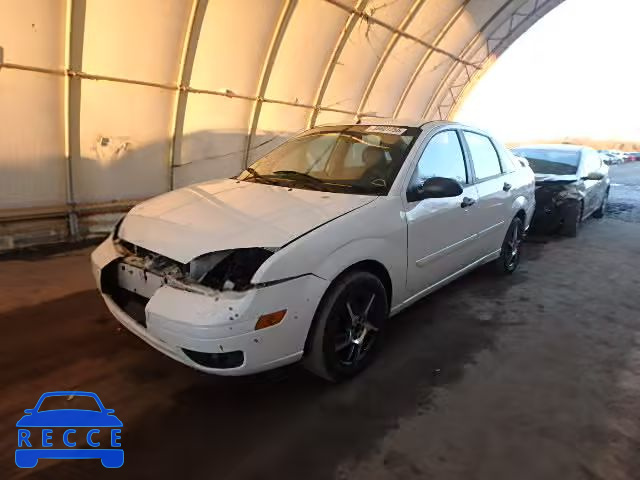 2005 FORD FOCUS ZX4 1FAFP34N95W182451 image 1