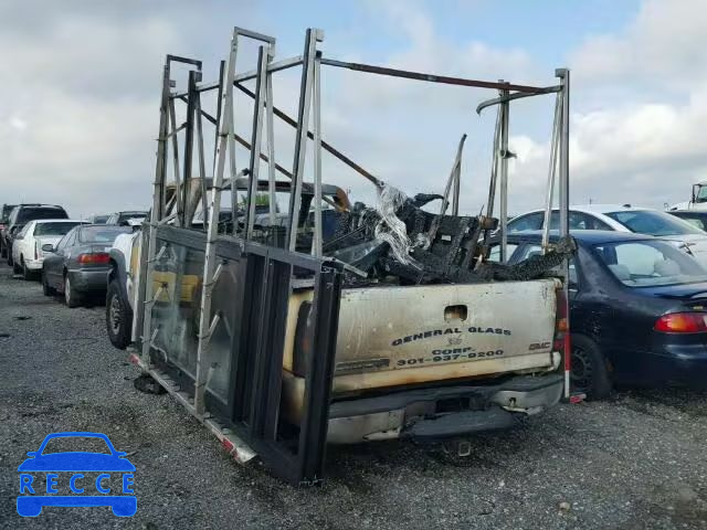 2004 GMC SIERRA C25 1GTHC24U04E117847 image 2