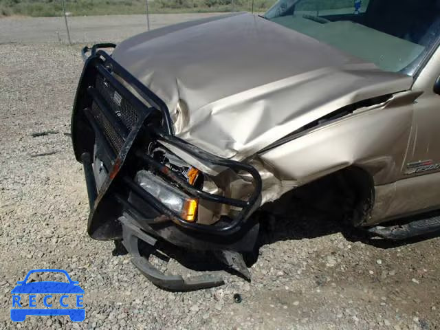 2004 CHEVROLET SILVERADO 1GCHK23194F130990 Bild 8