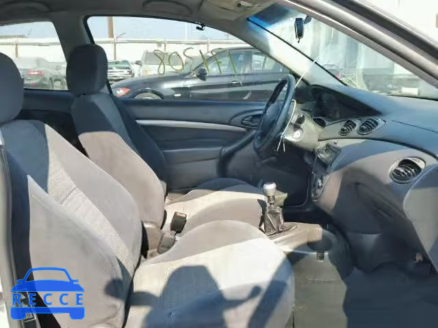 2001 FORD FOCUS ZX3 3FAFP31331R186625 image 4