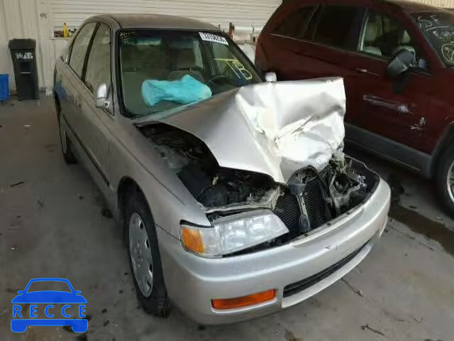 1996 HONDA ACCORD LX/ 1HGCD5639TA196147 image 0