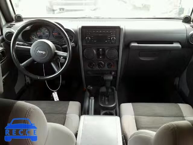 2007 JEEP WRANGLER X 1J4GA39157L102485 image 9