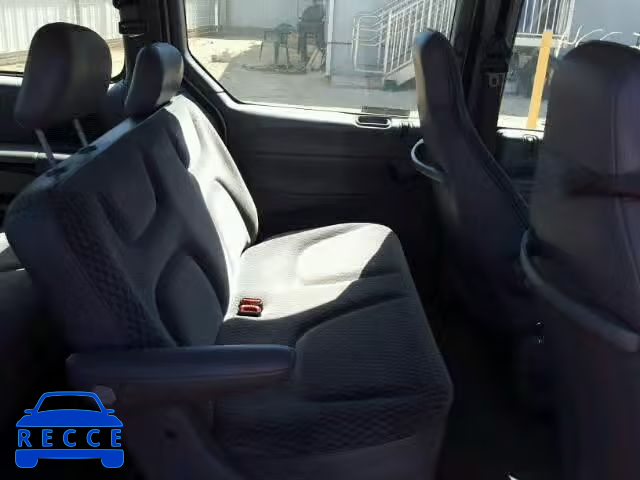2000 CHRYSLER VOYAGER 2C4GJ2539YR823294 image 5