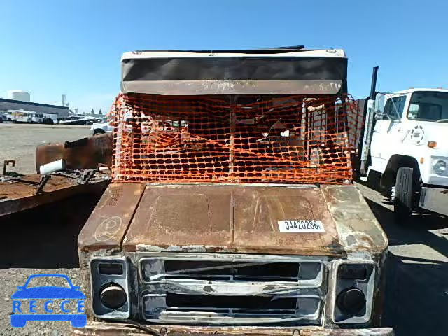 1984 CHEVROLET P30 1GCHP32M1E3304105 image 9