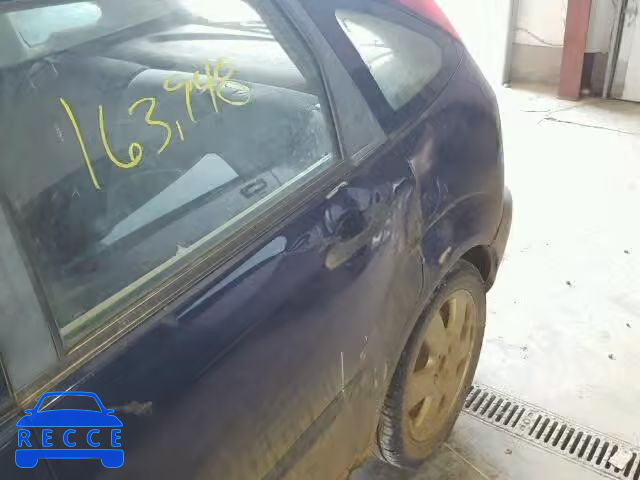 2002 FORD FOCUS ZX5 3FAHP37322R125204 image 9