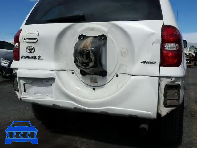 2004 TOYOTA RAV4 JTEHD20V240018869 image 9