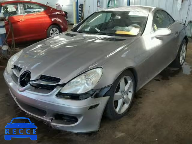 2005 MERCEDES-BENZ SLK350 WDBWK56FX5F030400 Bild 1