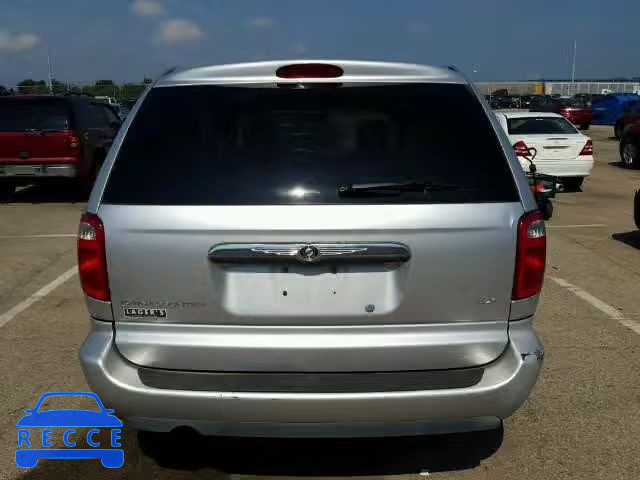 2005 CHRYSLER Town and Country 2C4GP44R75R307298 image 9
