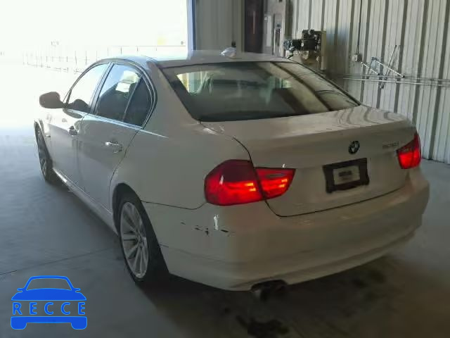 2011 BMW 328I SULEV WBAPH5G50BNM77343 Bild 2