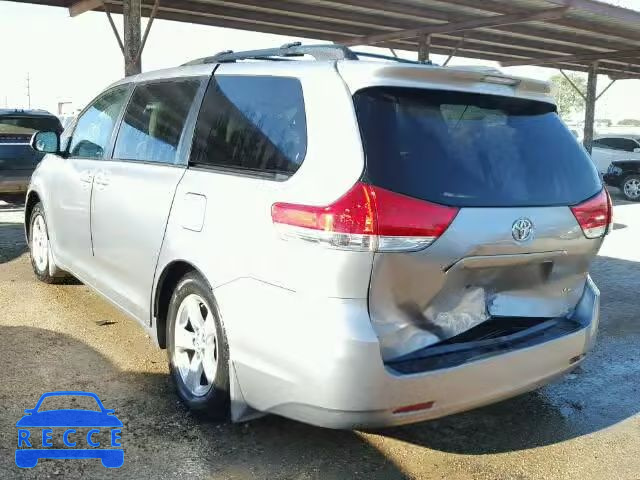 2013 TOYOTA SIENNA LE 5TDKK3DC8DS375601 image 2