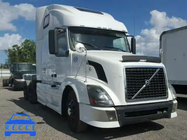 2011 VOLVO VNL 4V4NC9TH3BN297732 Bild 0