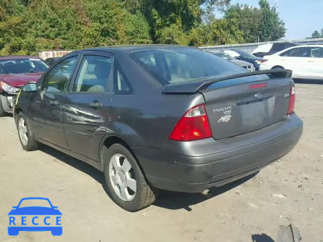 2005 FORD FOCUS ZX4 1FAFP34N95W276460 image 2