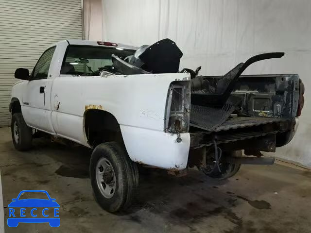 2003 CHEVROLET SILVERADO 1GCHC24U33E372202 Bild 2