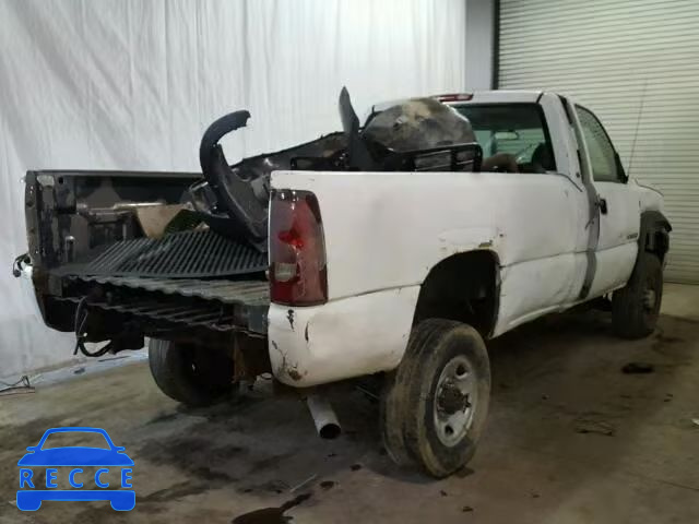 2003 CHEVROLET SILVERADO 1GCHC24U33E372202 Bild 3