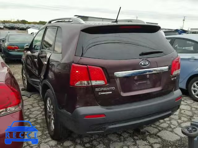 2011 KIA SORENTO EX 5XYKUDA22BG061111 image 2