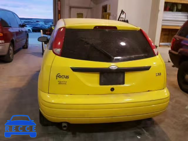 2001 FORD FOCUS ZX3 3FAFP31301R226661 image 9