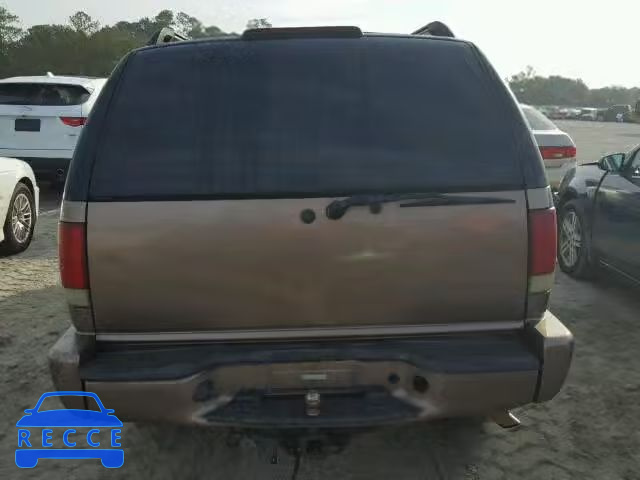 2002 CHEVROLET BLAZER 1GNCS13W22K165673 image 8