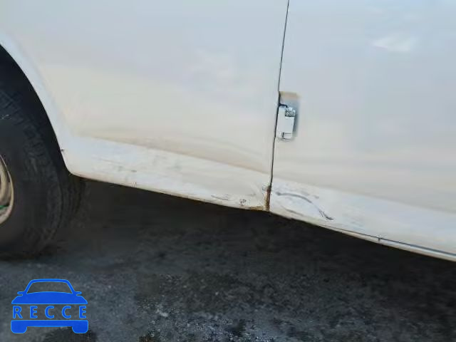 1999 CHEVROLET EXPRESS G2 1GAGG29R4X1047648 image 9