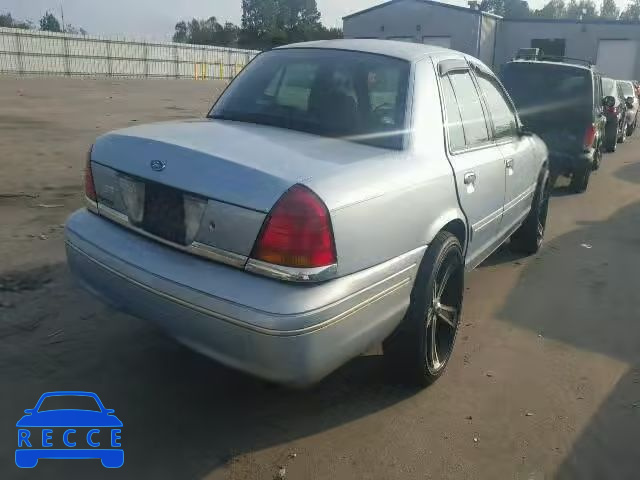 2003 FORD CROWN VIC 2FAFP71W53X111060 image 3